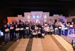 GENERAL DEHEZA RECONOCIÓ A LOS ESTUDIANTES DESTACADOS DE LOS NIVELES EDUCATIVOS PRIMARIO Y SECUNDARIO.