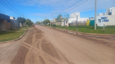 ARREGLO DE CALLES EN DISTINTOS PUNTOS DE LA CIUDAD