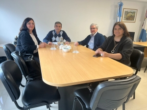 AUTORIDADES MUNICIPALES GESTIONANDO EN SALUD.