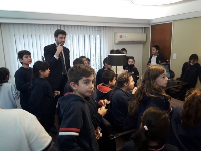 LOS ALUMNOS DE LA ESCUELA PRIMARIA VISITAN AL SEÑOR INTENDENTE