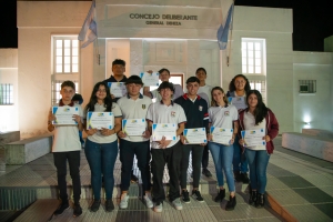 EL PARLAMENTO JOVEN PRESENTÓ SUS NUEVAS AUTORIDADES.