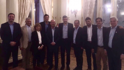 REUNIÓN COLOQUIAL CON EL JEFE DE MINISTROS DE LA NACIÓN.