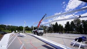 AVANCES EN EL TECHADO DEL PLAYÓN DEL POLIDEPORTIVO MUNICIPAL