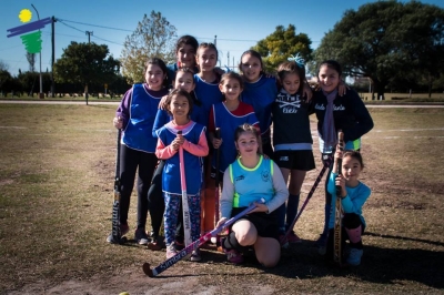 Polideportivo Municipal ENCUENTRO DE HÓCKEY FEMENINO. CORREDOR DEPORTIVO.