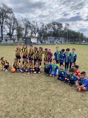 ENCUENTRO DE FÚTBOL INFANTIL.