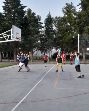 BÁSQUETBALL 3 X 3 EN EL POLIDEPORTIVO MUNICIPAL.