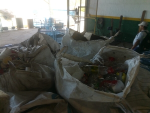 RECICLAR ES VOLVER A UTILIZAR.