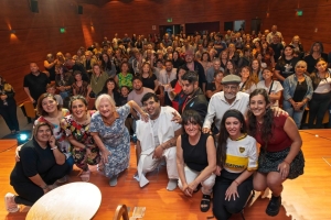 DEJA VU PRESENTÓ "MÁS ALLÁ DE PARÍS"